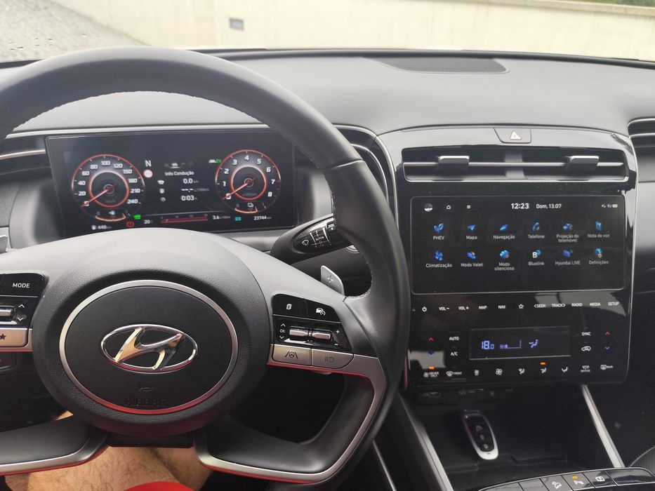 Vende-se Hyundai Tucson PHEV 1.6 TGDI AT Vanguard 29000KM
