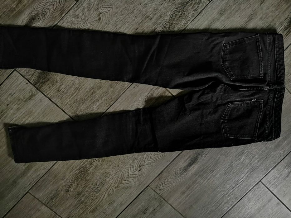 Czarne jeansy Levis W28 L32, spodnie rurki