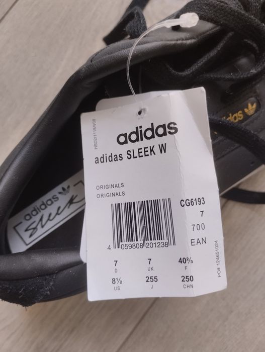 Buty sportowe adidas  Sleek W