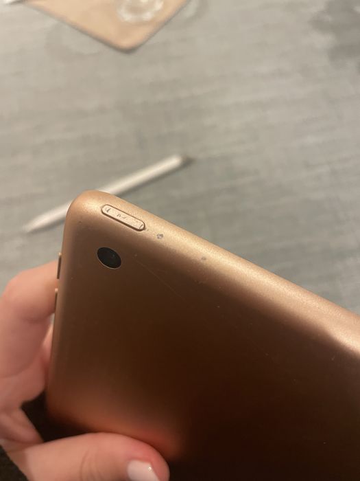 IPad 6.ª geração + Carregador original + Apple Pencil 1.ª + adaptador