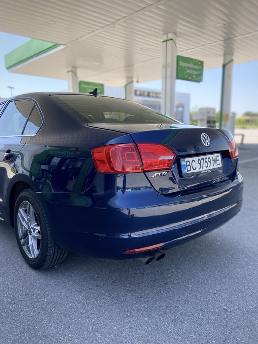 Volkswagen Jetta 1.8 турбо бензин