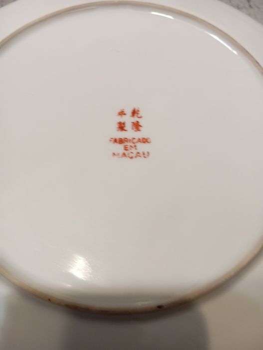 Prato decorativo de porcelana chinesa,