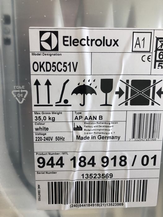 Продам духовку Electrolux