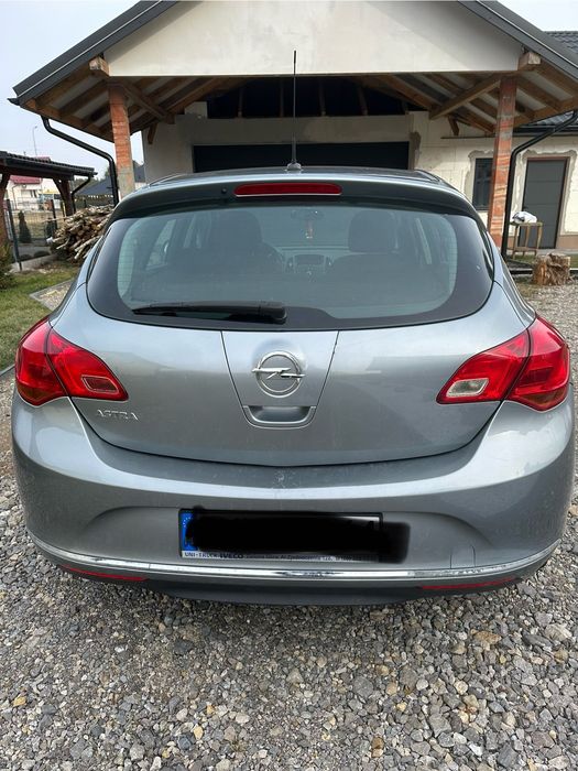 Opel Astra j 2013 1.6 B+Lpg 115 Km