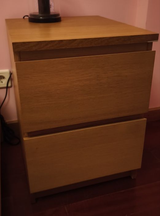 Mesa de cabeceira IKEA