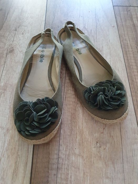 Balerinki espadryle z kwiatem roz 39