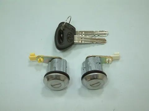 Kit canhões portas com chave Mazda B2500 , 323 , 626 T3000 e T3500