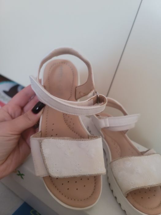 Босоніжки шкіряні Geox 33p.