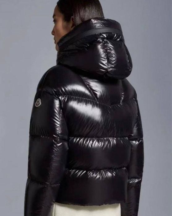 Жіночий зимовий пуховік куртка Moncler