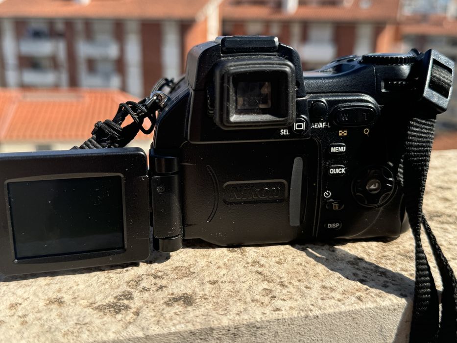 Nikon E8800 coolpix 8MP zoom 10x não liga