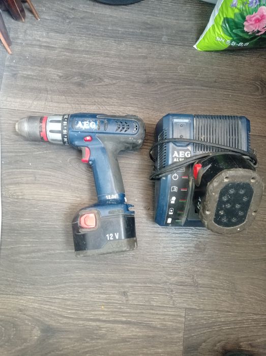 Продам профессиональный шуруповёрт AEG