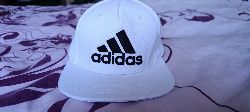 Продам чоловічу кепку Adidas