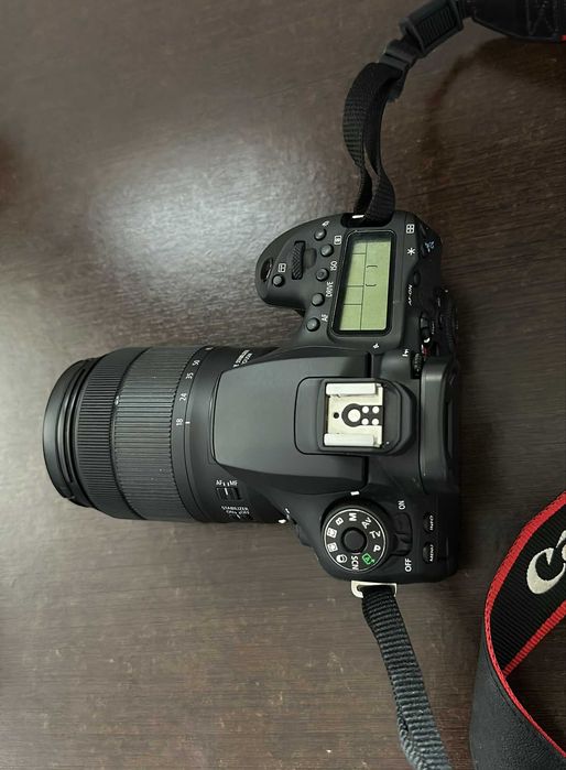 Máquina Fotográfica Reflex CANON EOS 90D + EF-S 18-135mm f/3.5-5.6