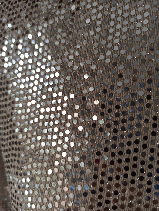 Sukienka w złote cekiny