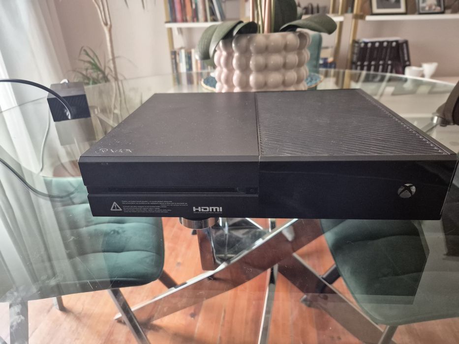 Xbox one 500gb sem comando