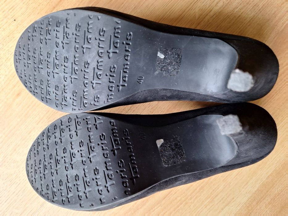 Szpilki czarne-zamszowe,Tamaris. R.40