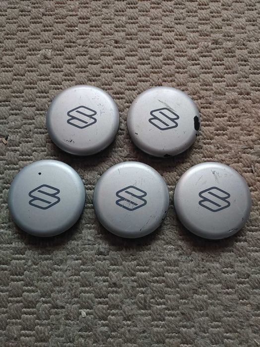Kołpaczki dekielki alufelgi Suzuki 70mm x 60mm  cena za 5 sztuk