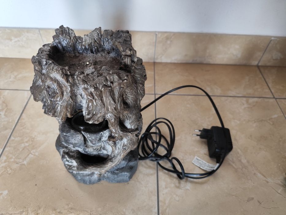 Fonte de água decorativa