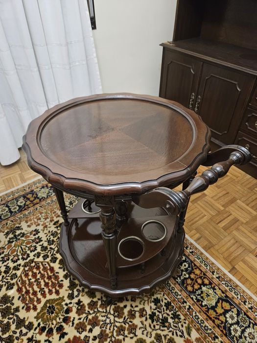 Carrinho de Chá com rodas.