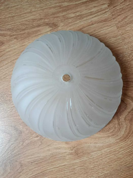szklany klosz do lampy sufitowej
