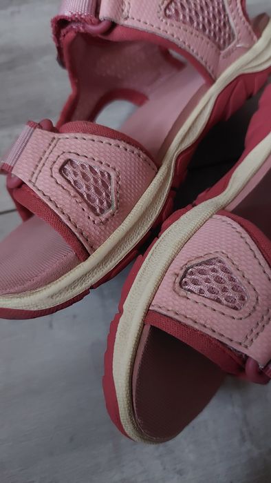 Босоніжки для дівчинки 29 р. 19,5 см.