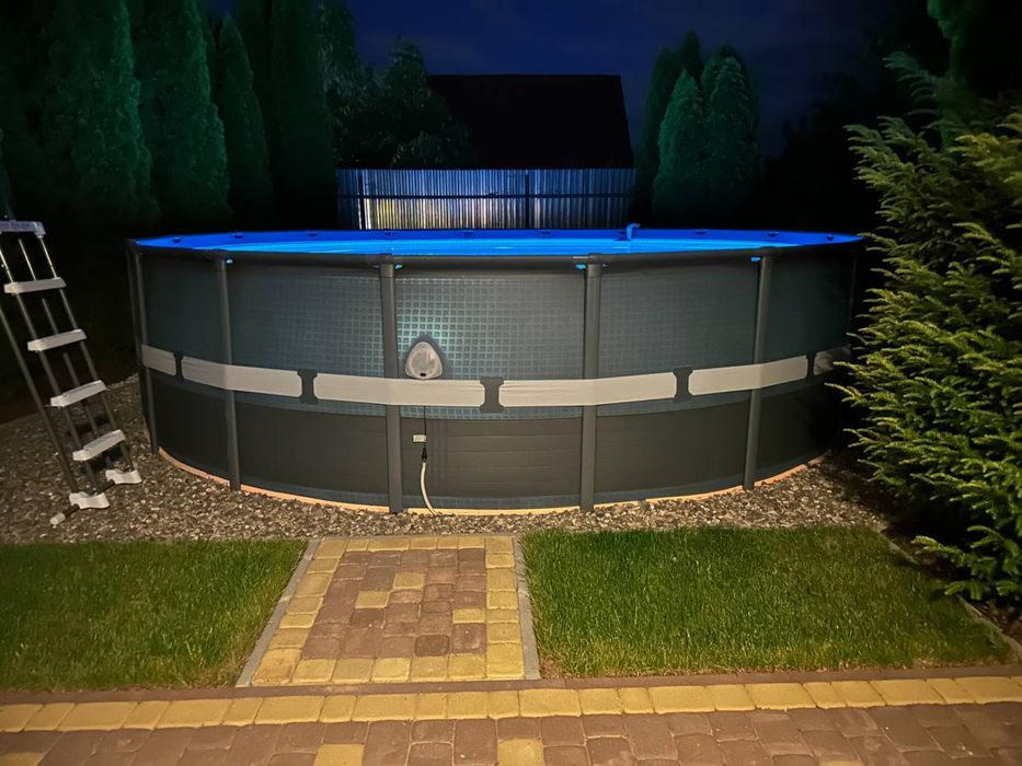 Здається котедж з банею