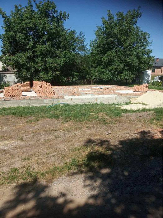 Покрівля,бетоні роботи , кладка газоблоку,