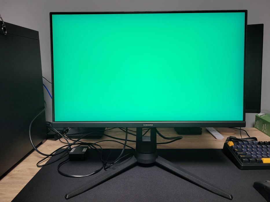 Ігровий монітор 24" Samsung Odyssey G3 (144Hz) + кронштейн RZTK NB-F80