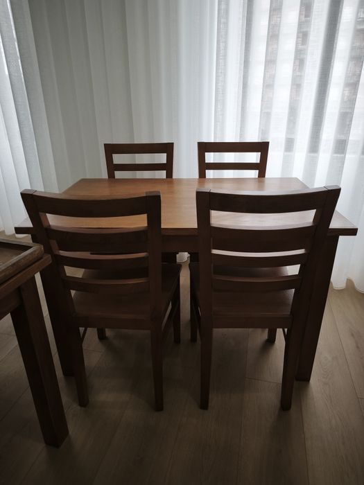 Conjunto Mesa Sala e 4 Cadeiras – Excelente Estado