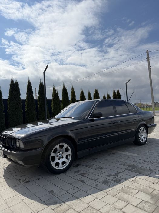 BMW 520i  Газ/Бенз