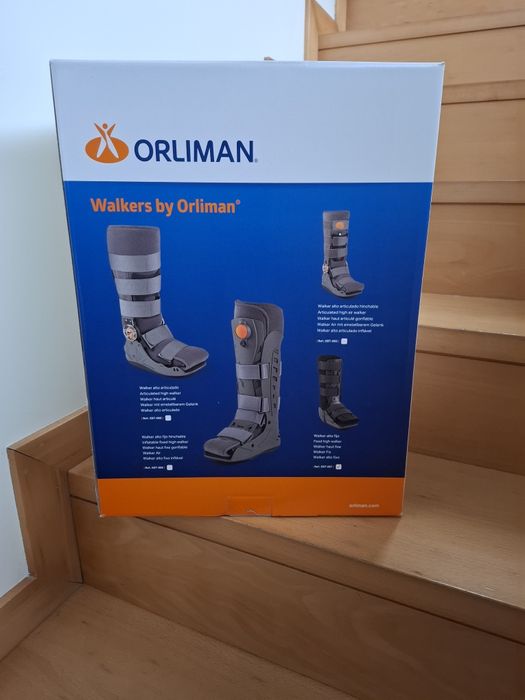 Bota Walker da marca Orliman - ref EST-087.
Tamanho 3/L (42-46).