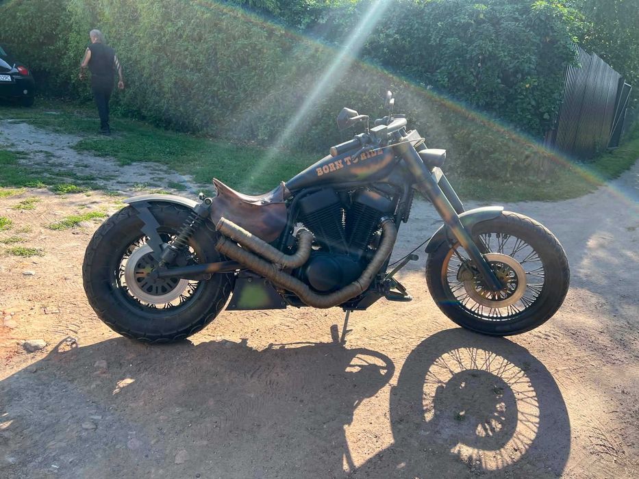 Suzuki Intruder 1400 Bobber Custom Drag