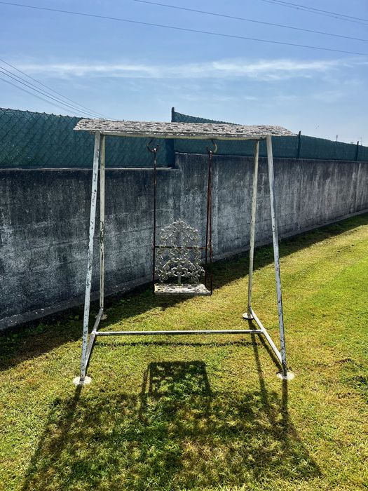 Baloiço jardim metalico