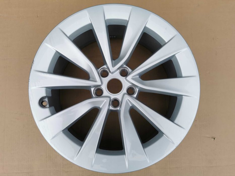 Tesla Model 3 диски диск