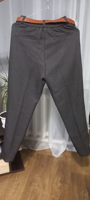 Жіночі модні штани