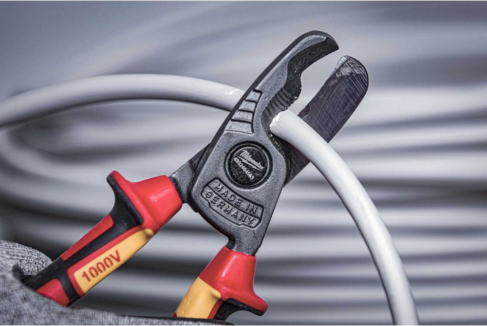 Кабелеріз VDE діелектричний MILWAUKEE — 160 та 210 мм