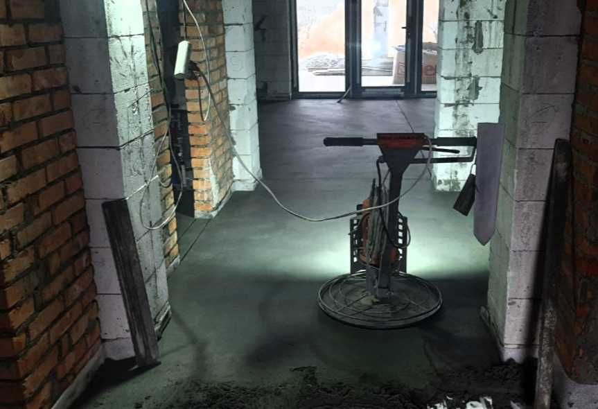 Стяжка підлоги Машинная Полусухая Напівсуха стяжка пола Заливка пола