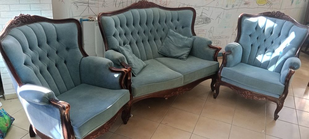 Kanapa i dwa  fotele
