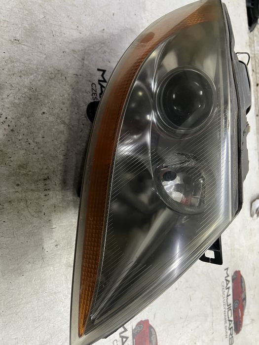 Reflektor lampa bixenon bi-xenon prawy przod prawa bmw z4 e85 e86