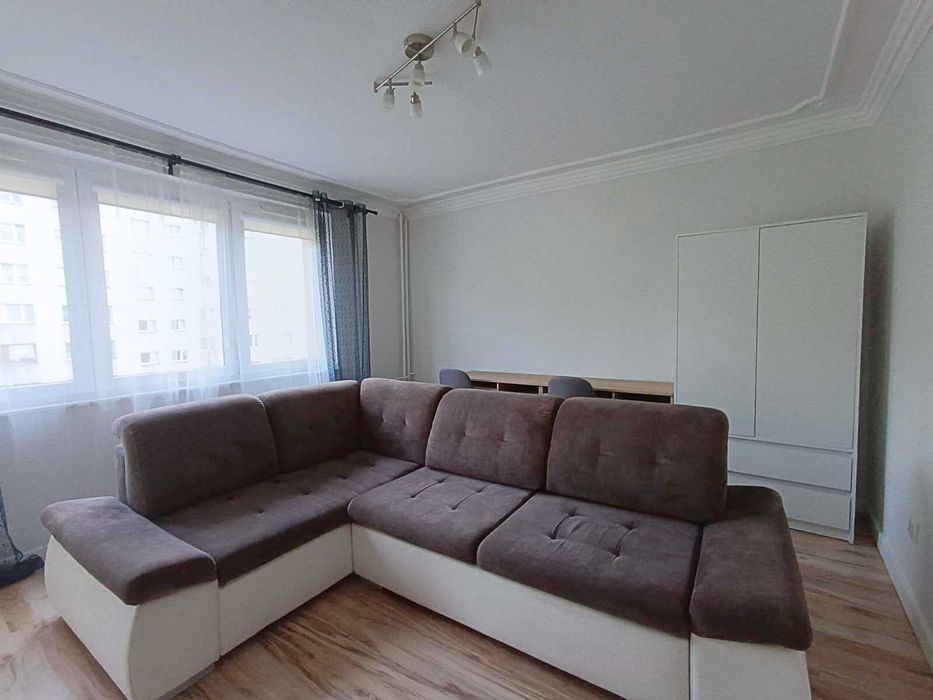 Pokój z balkonem w mieszkaniu tylko 3 pokoje