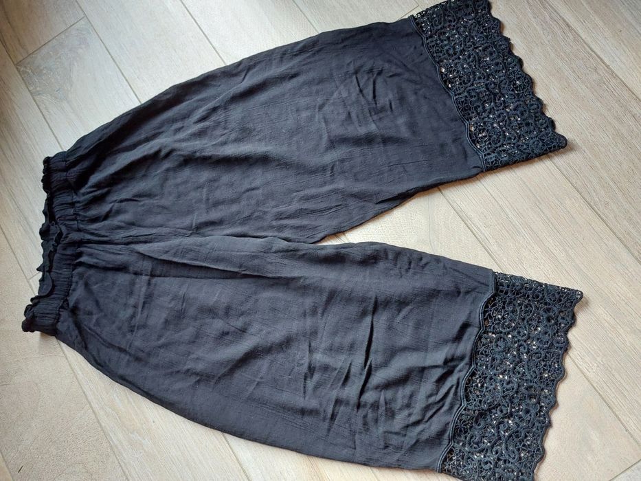 Spodnie kuloty czarne River Island r. 152