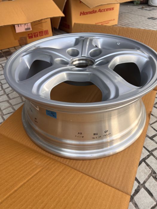 Conjunto de 4 jantes originais Honda Civic Hybrid — 15” — novas