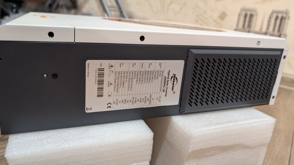 Гібридний інвертор JSDsolar J6500HC 48V 6.5kW