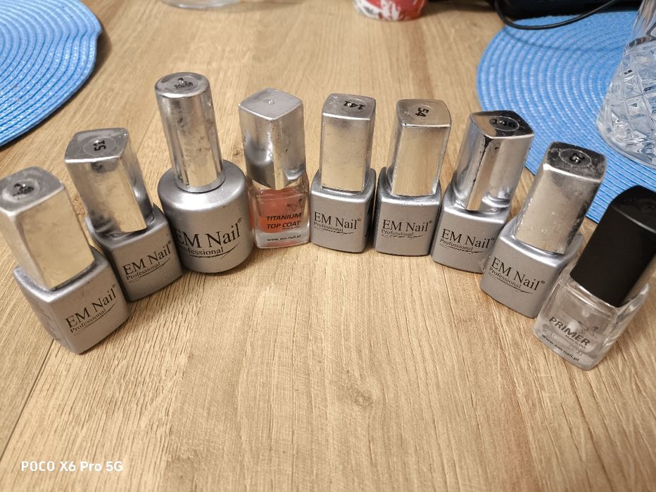 Przeterminowane lakiery hybrydowe EM nail