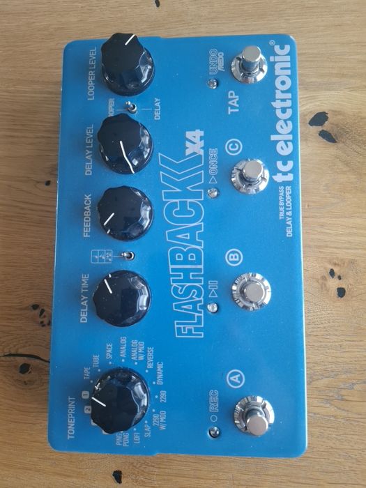 Delay Tc-electronic flashback x4 Looper