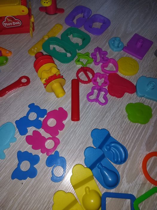 Mega zestaw foremek play doh