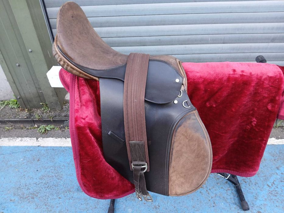 Siodło Wszechstronne 18" Skórzane + pas