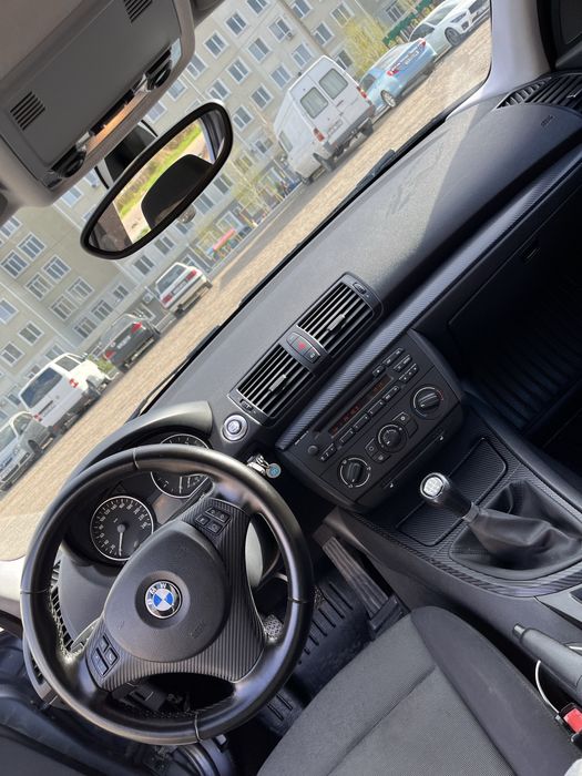 Bmw 1 2006  год газ/бензин