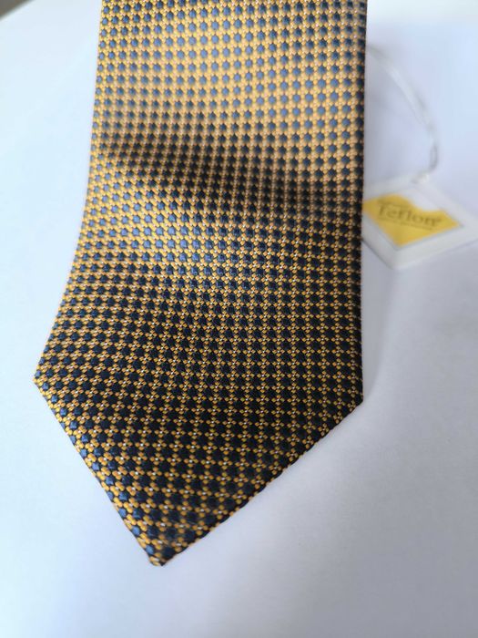 Nowy krawat Collection Adam | Klasyczna drobna pepitka brąz / złoto  Z metką