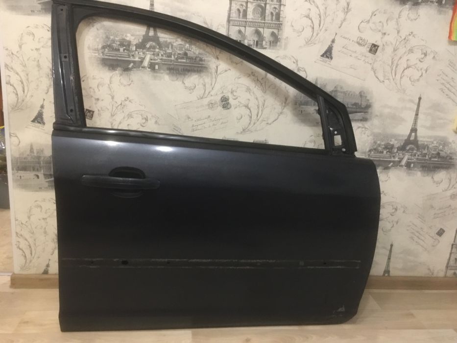 Форд фокус 2 дверка права